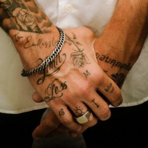 צמיד גורמט בגדלים שונים לגבר