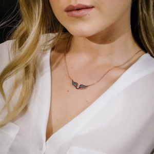 שרשרת כנפיים רוז גולד מקולקציית ריינבו