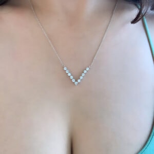 שרשרת טניס וי מכסף