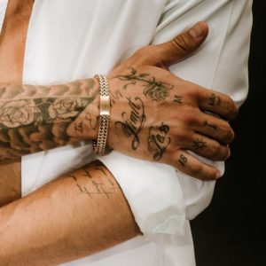 צמיד חוליות עם אלמנט עוגן