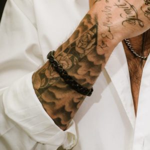 צמיד בולדוג שחור