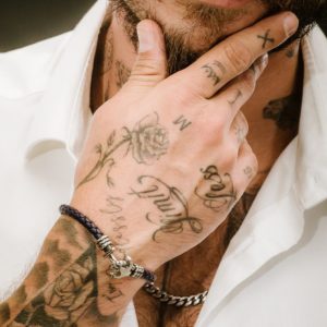 צמיד עם חיבור אלמנט עוגן