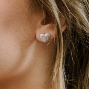 עגילי כסף לב מנופח משובצים זירקונים