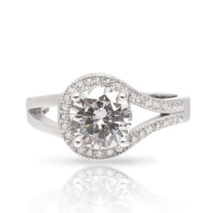 טבעת זרקן מרכזי גדול מכסף עם צד משובץ זירקונים