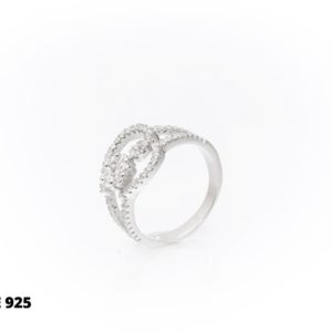 טבעת כסף לב חצוי מעוטרת זירקונים