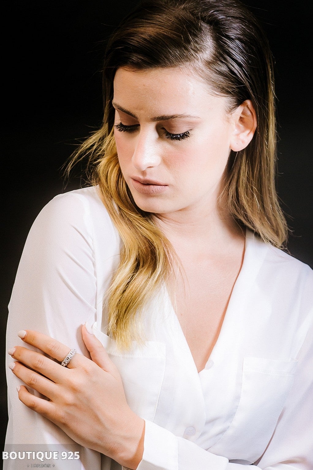 טבעת אלמנט שיבוץ שקוף מכסף – תמונה 4