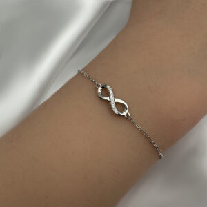 צמיד אינפיניטי קלאסי משובץ זירקונים