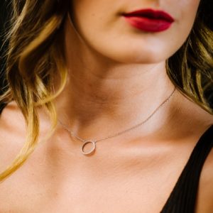 שרשרת מעגל החיים קטנה משובצת זירקונים