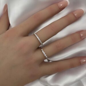 טבעת כסף עדינה זירקונים קטנים