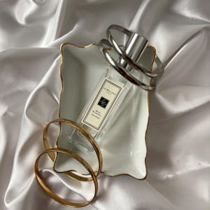 צמיד מינימליסטי קשיח בצבע זהב וכסף