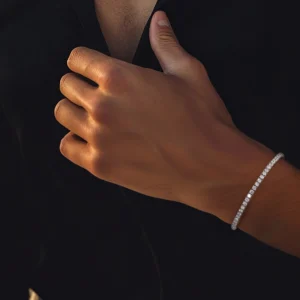 צמיד טניס מכסף לגבר עם סוגר יוקרתי