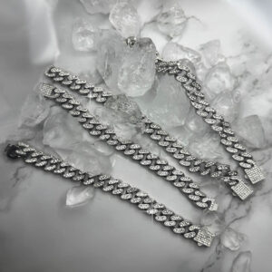 צמיד גורמט אייס משובץ זירקונים לגבר