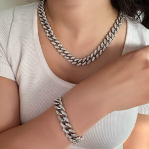 צמיד גורמט אייס משובץ זירקונים לאישה